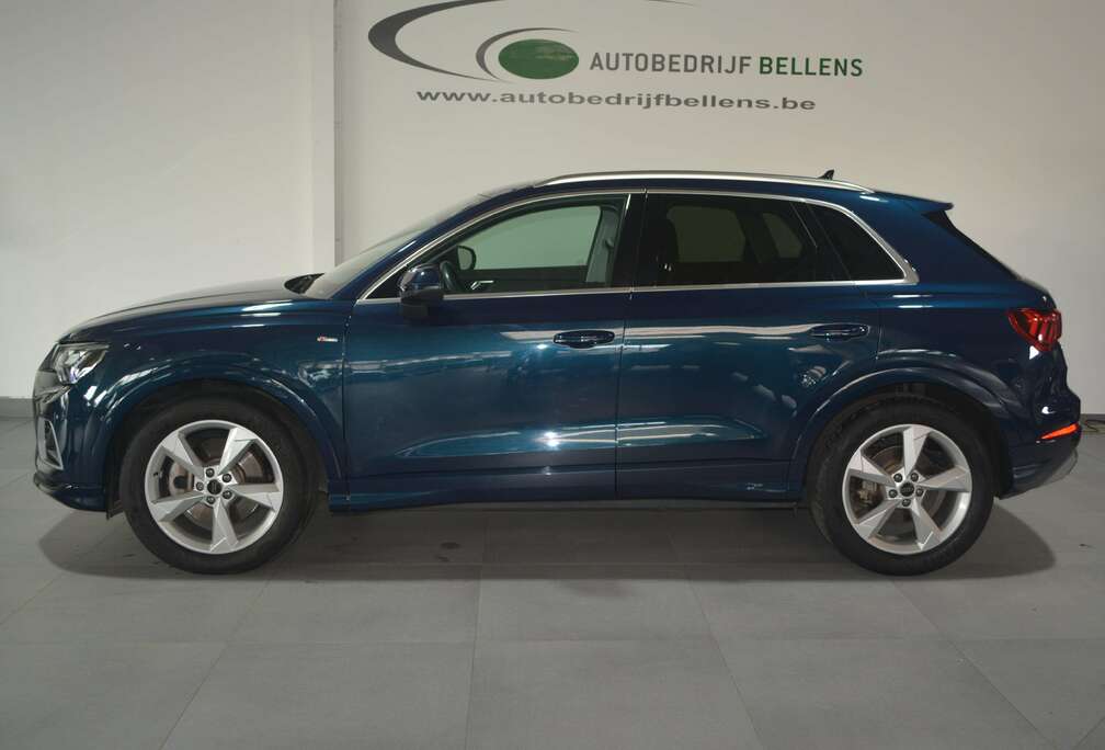 Audi Q3 40 TFSI Quattro S line S tronic / NAVI + CAMERA / 19\