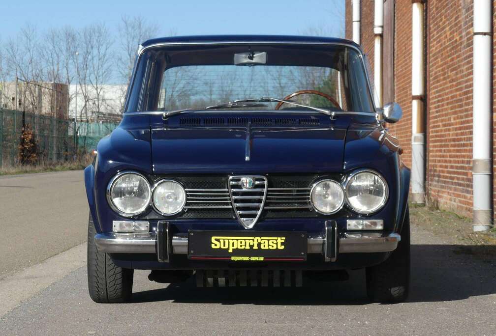 Alfa Romeo 1600 Super Biscione