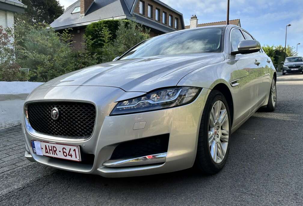 Jaguar 2.0 T Portfolio FULL CARNET JAGUAR - Cuir Etendu