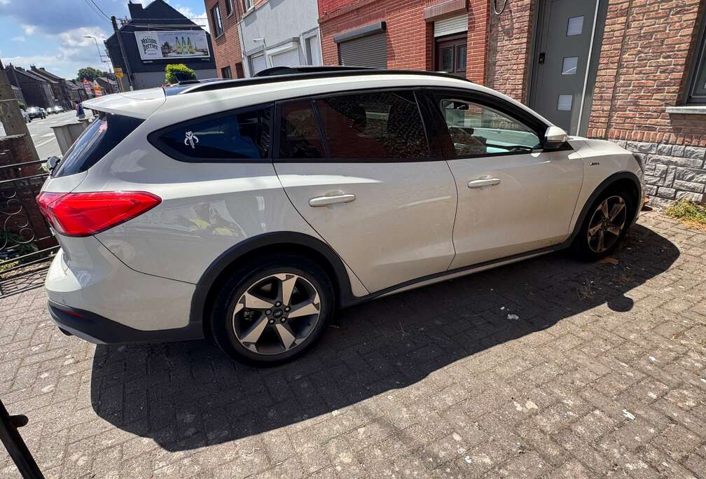 Ford Focus Active 1.0 EcoBoost Business