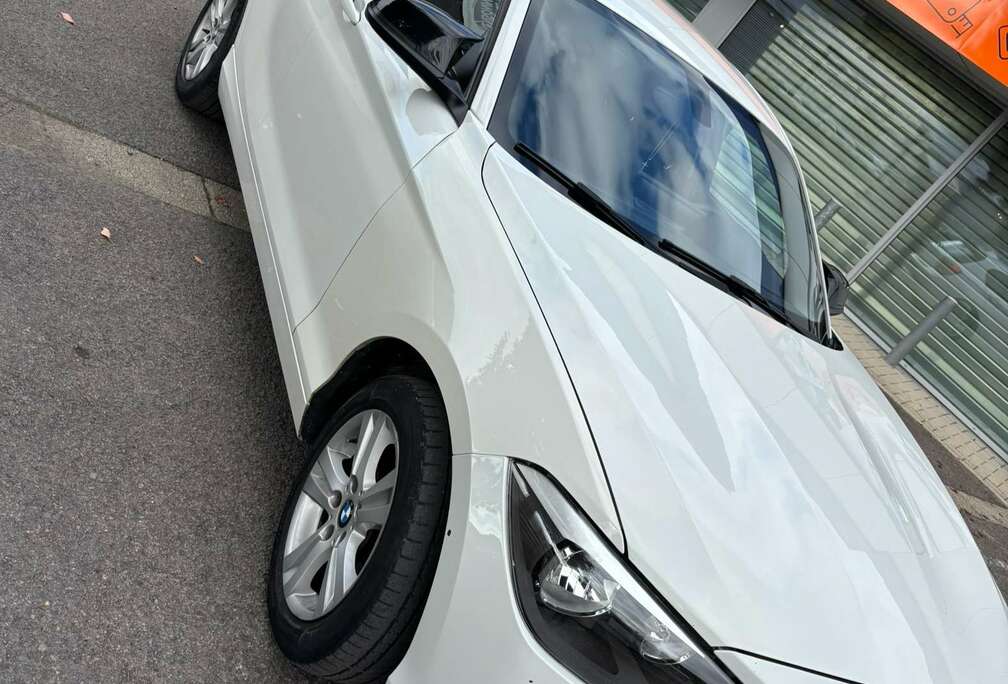 BMW 114 d Checkered Flag