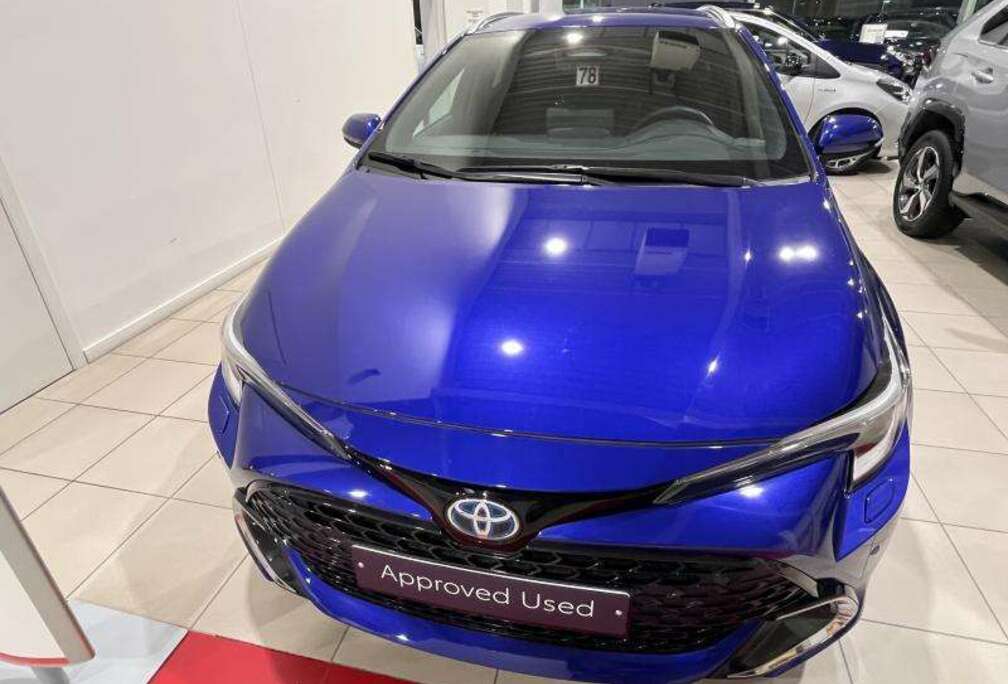 Toyota 1.8 Hybrid Premium e-CVT 5d 72kW