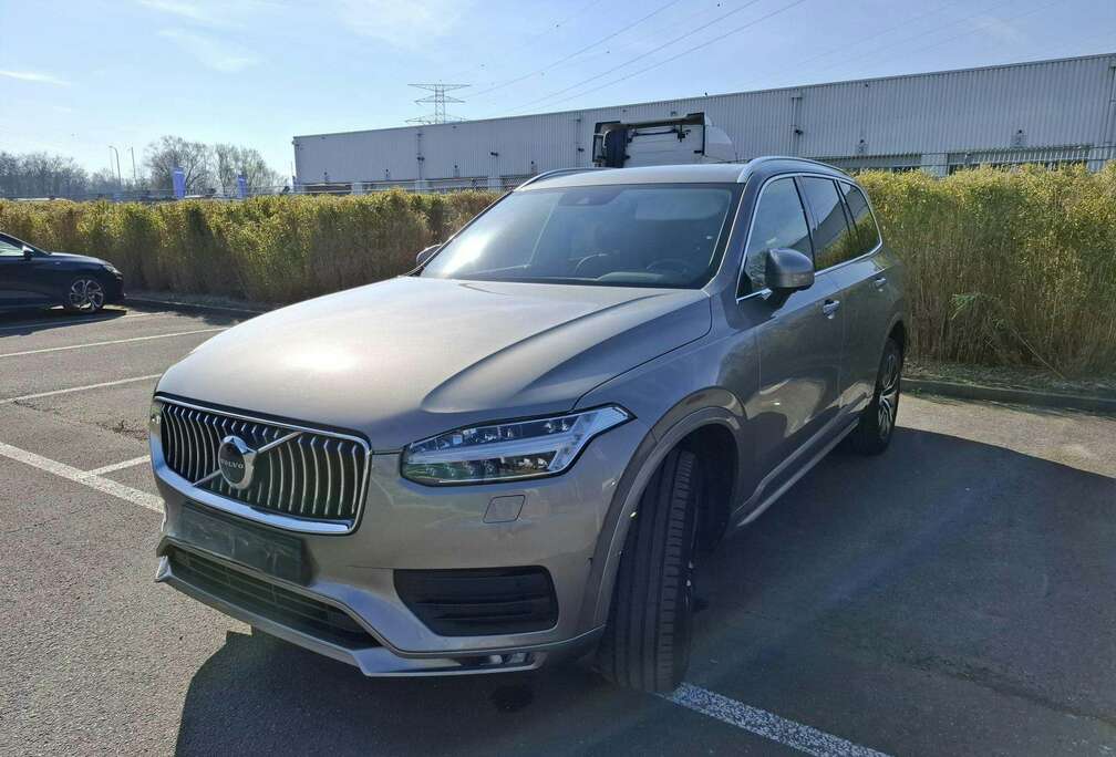Volvo XC90 2.0 B5 4WD Momentum Pro 7pl. AdBlue att. remorque, excellent état