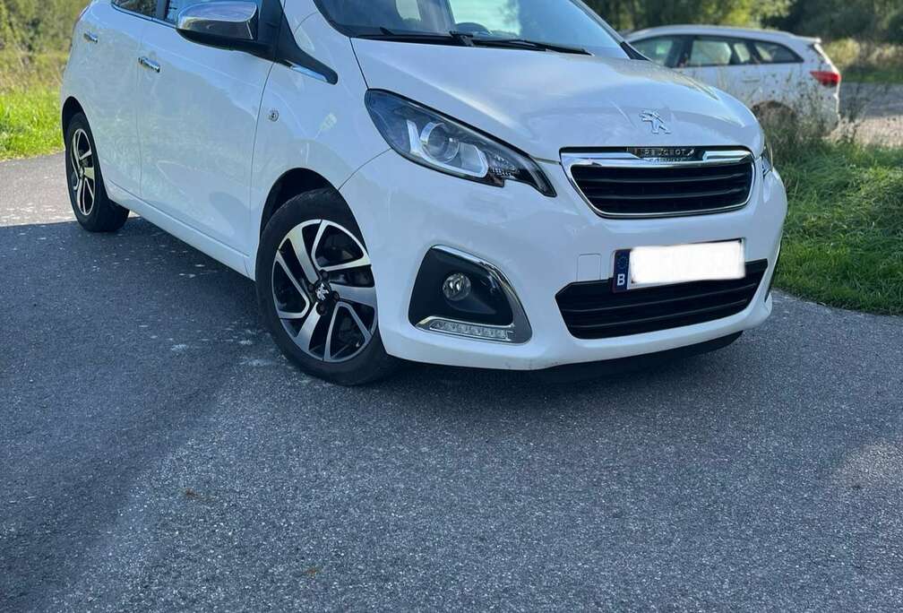 Peugeot 1.2 PureTech Top Allure