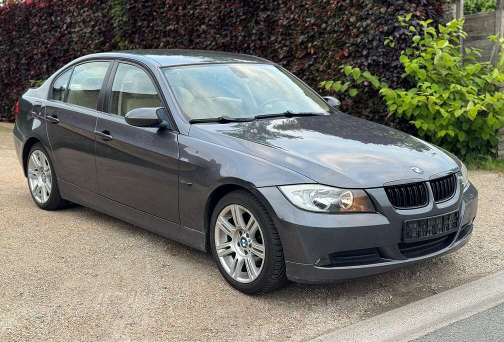 BMW Benzine/ MOOIE UITVOERING / GEKEURD VVK