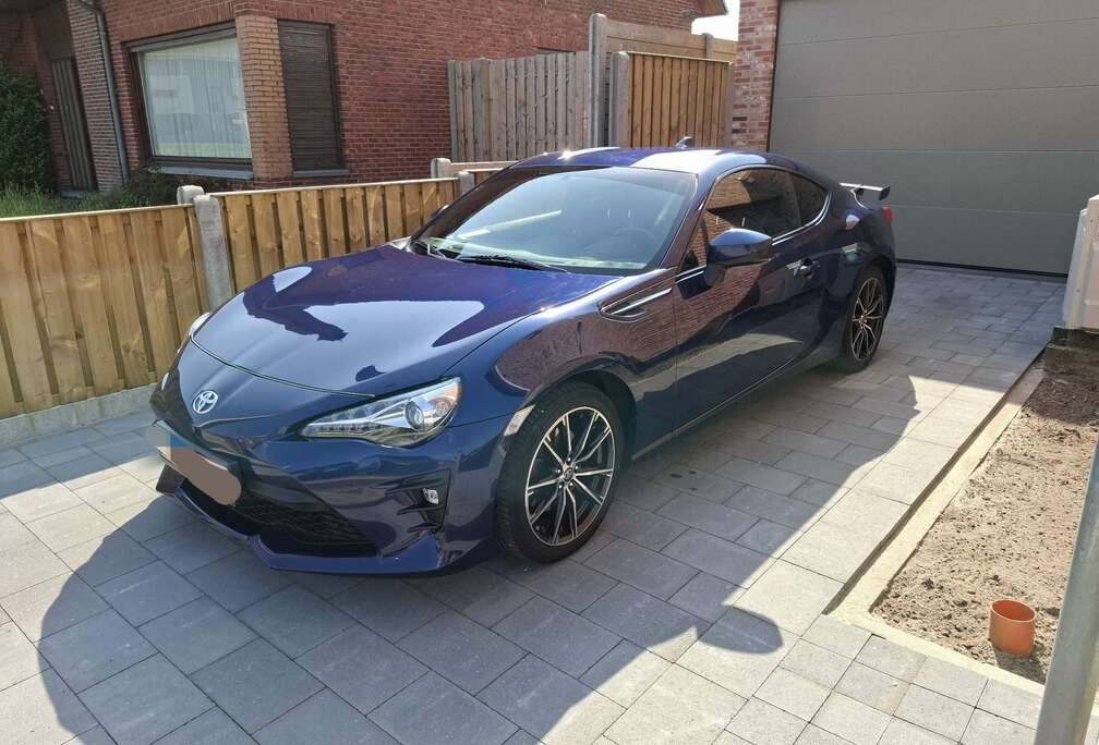Toyota 2.0i Boxer Sport