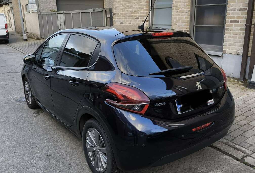Peugeot 1.6 BlueHDi Style
