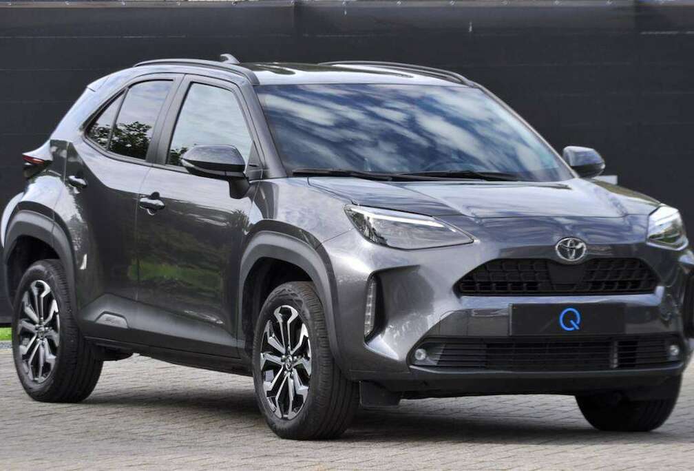 Toyota HEV STYLE CARPLAY STUUR-EN ZETELVERWARMING KEYLESS