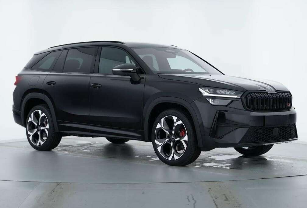 Skoda NEW MODEL RS 4X4 265PK HEADU/TREKH/20/360/DCC-24%