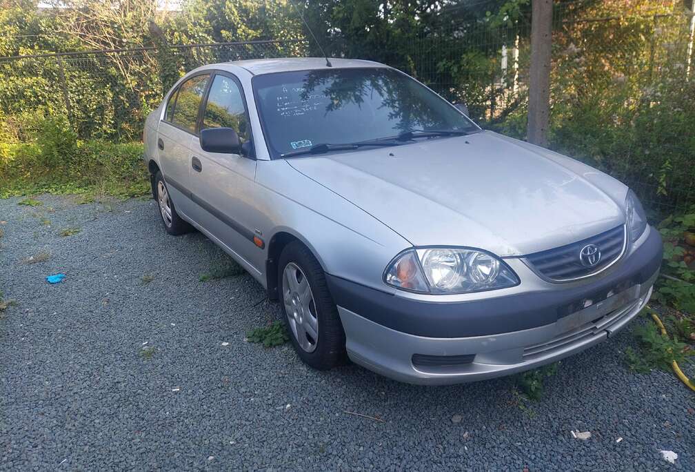 Toyota 1.6i 16v Linea Natura