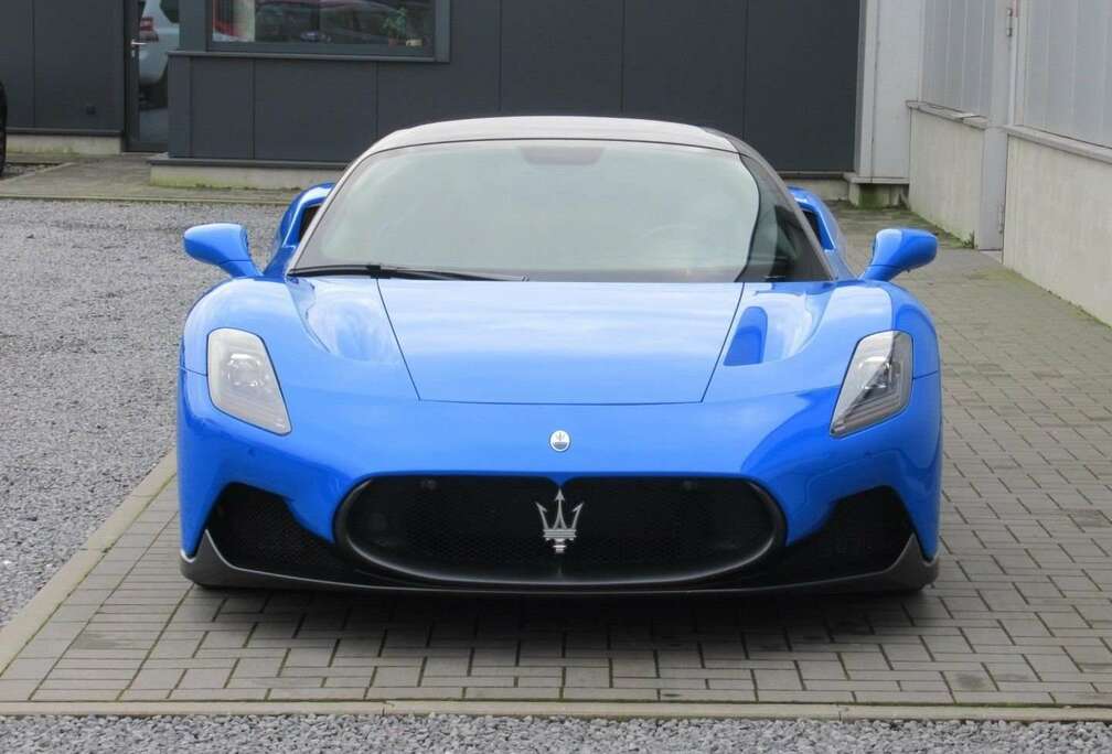 Maserati MC20
