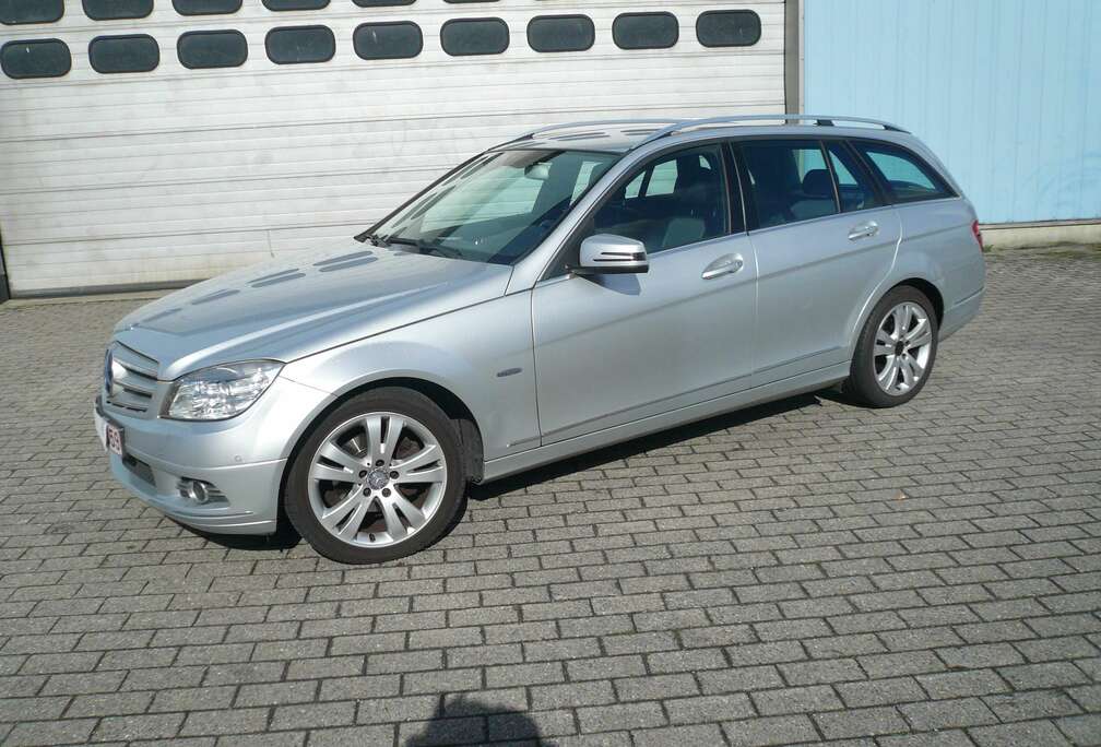 Mercedes-Benz C 180 CGI BlueEFFICIENCY