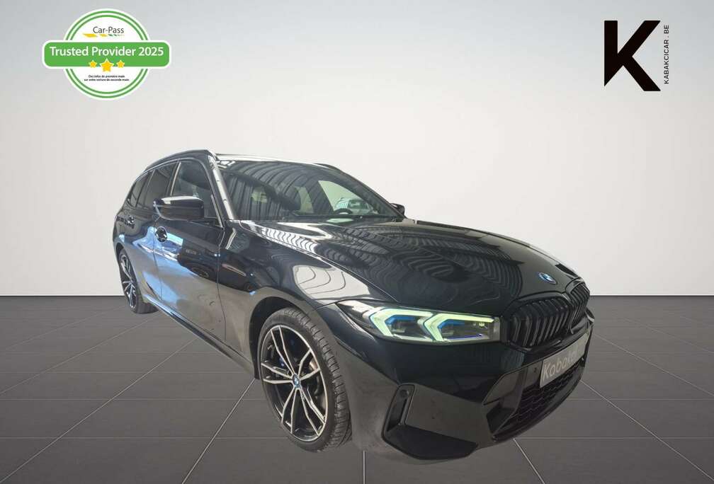BMW Touring 330eAS PHEV / Suivi Complet BMW / Carplay / Toit Panoramique-Ouvrant / Garantie 12 Mois