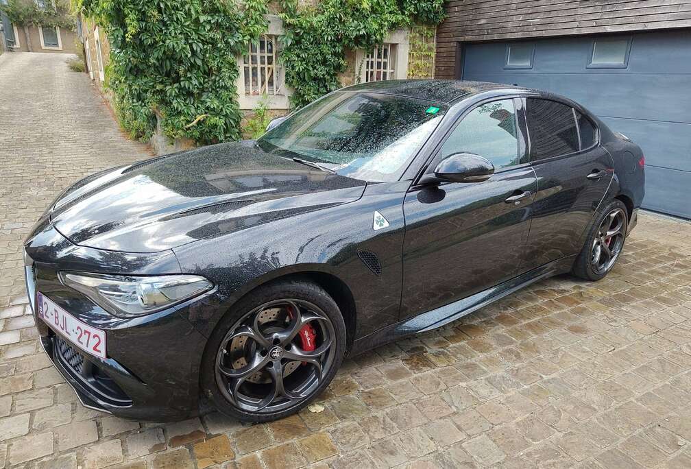 Alfa Romeo Giulia 2.9 T V6 Quadrifoglio