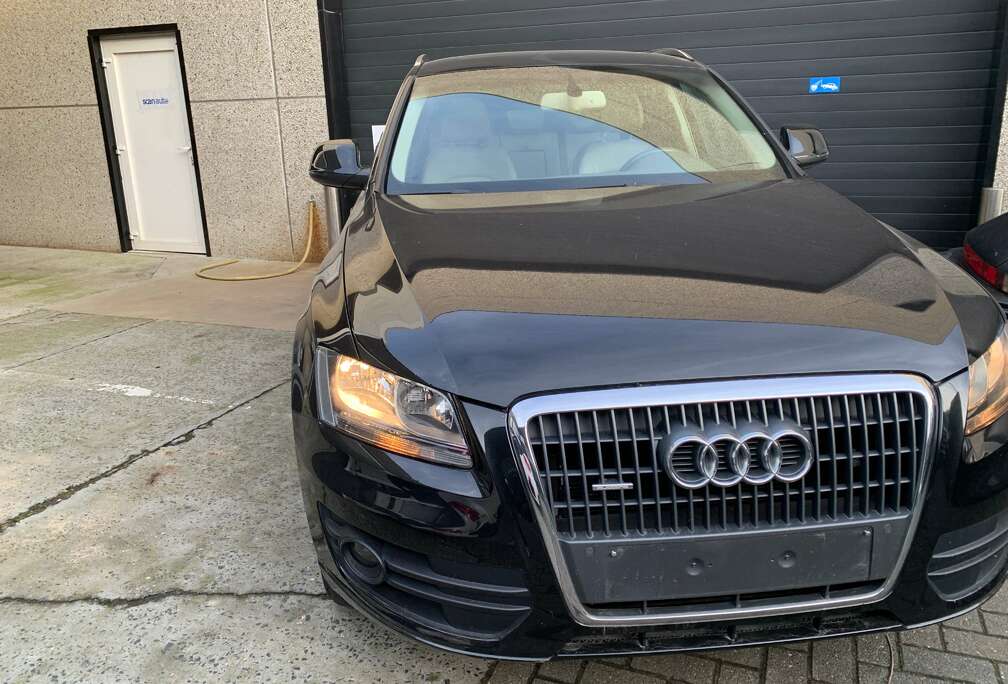 Audi Q5 2.0 TDi Quattro S Tronic aut + LEDER + PANODAK + trekhaak +