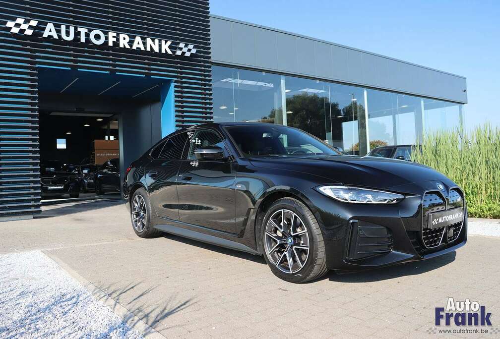 BMW 40 / M-SPORT / CAM / HUD / VERW ZETL / TREKHAAK