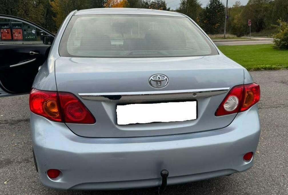 Toyota 1.6i VVT-i 16v Linea Sol