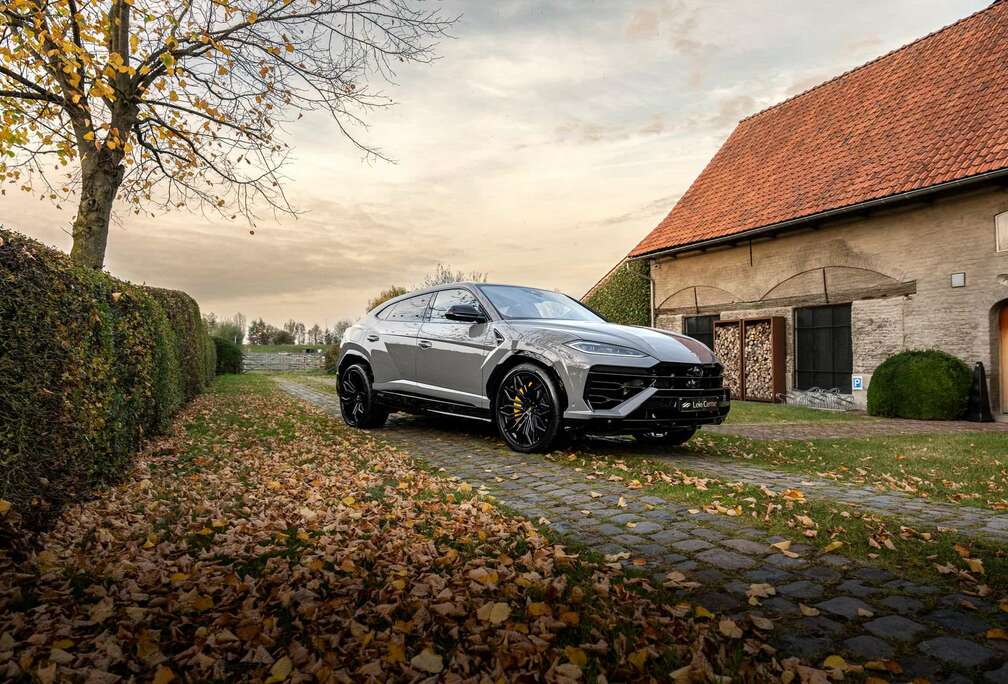 Lamborghini SE 2025 / 588kW / PLUG-IN