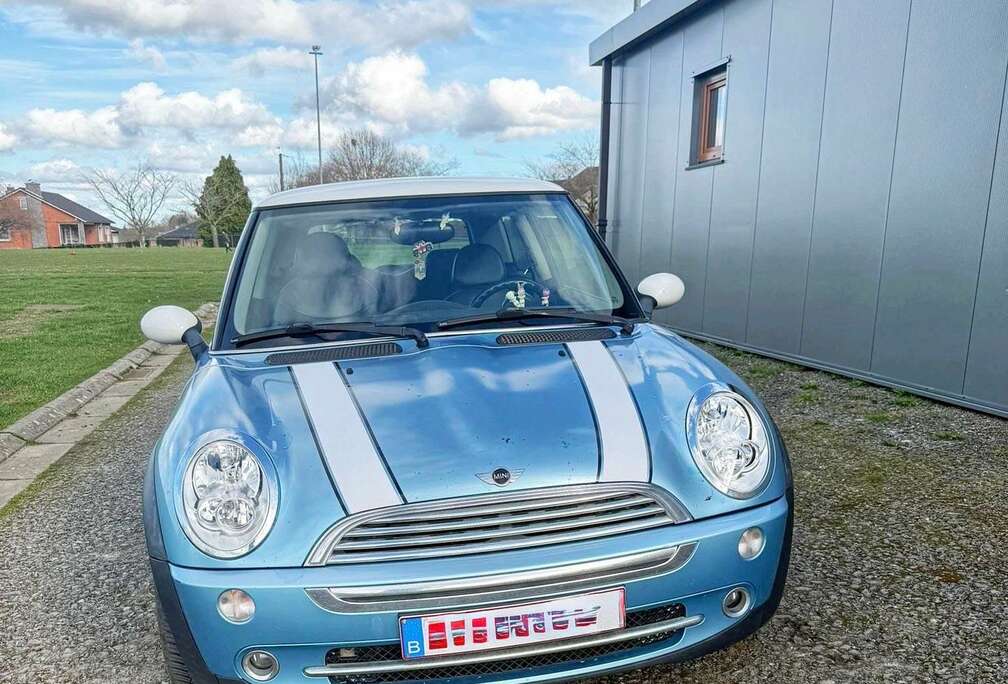 MINI 1.6i 16v CVT