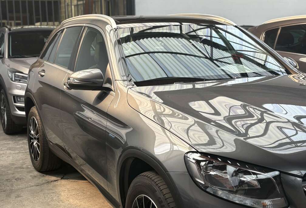 Mercedes-Benz Coupé e 4-Matic PHEV