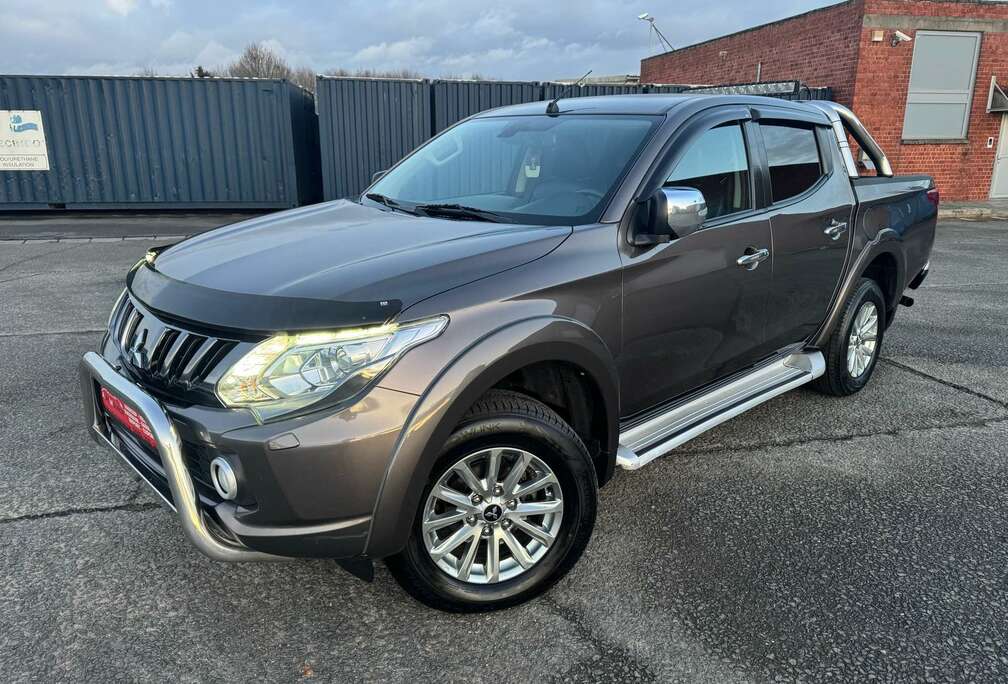 Mitsubishi Pick Up 4x4 S&S Autm. Double Cab Only Export Afric