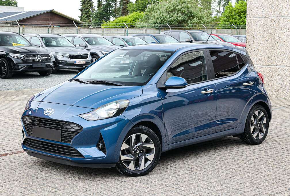 Hyundai TWIST-UITVOERING*ACHTERUITRIJCAMERA*APPLE-CARPLAY*AIRCO*NAVIGATIE*CRUISE-CONTROLE*LINE-ASSIST*