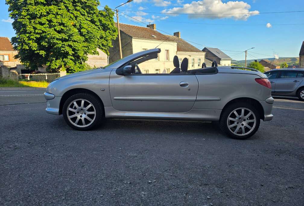 Peugeot 206 CC 1.6i 16v