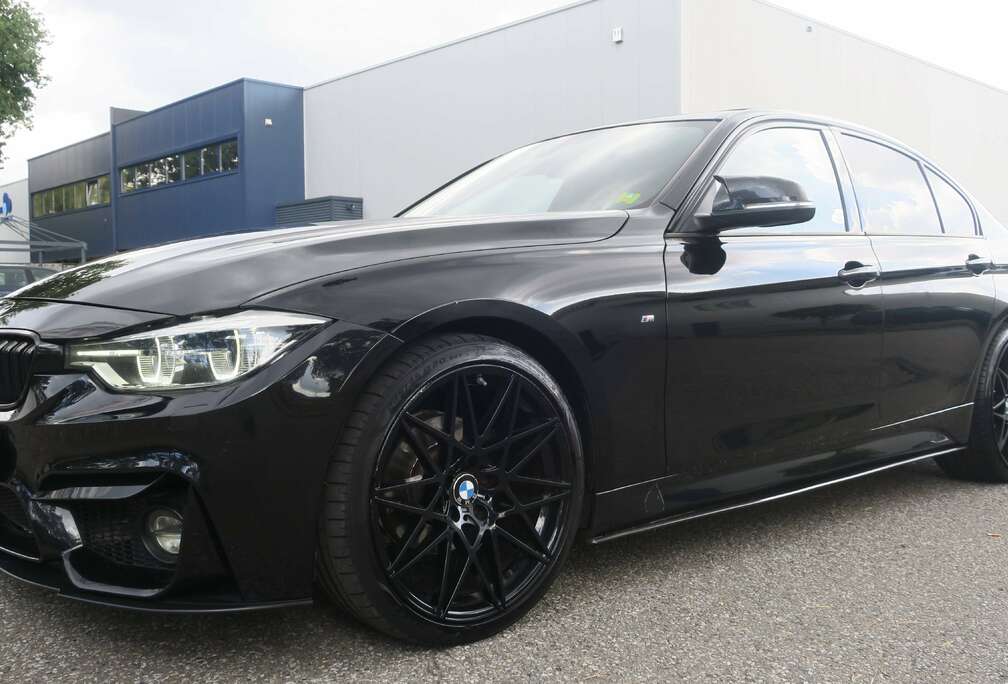 BMW 328iA Pack