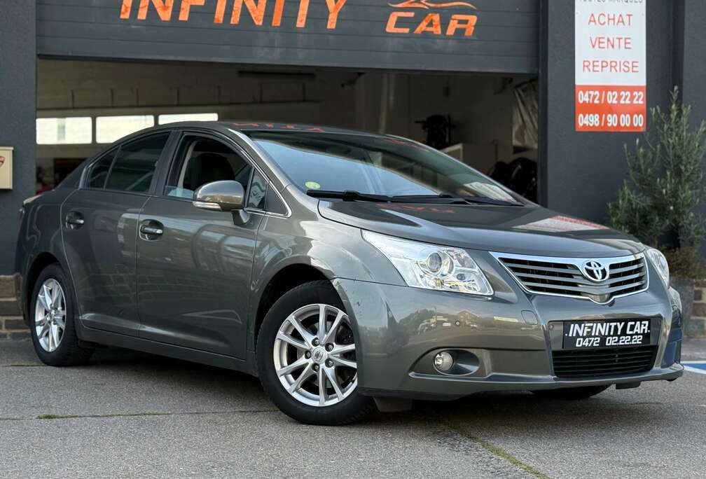 Toyota Avensis 2.0 Turbo D4D 16v Linea Luna