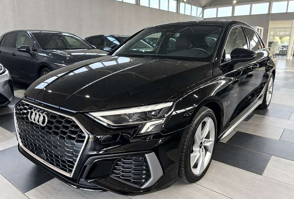 Audi 30 TDI / S-LINE / NAVI / CAMERA / 1ER PROPRIO / FULL CARNET