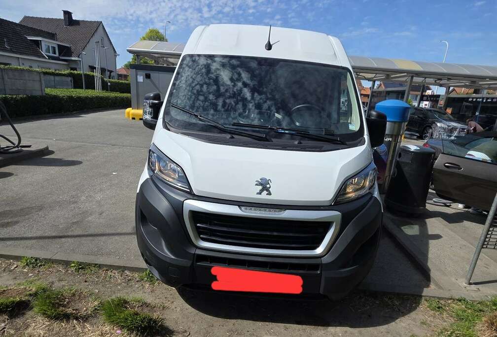 Peugeot Cargo Premium BlueHDi 335 L3 (Portaltüren)