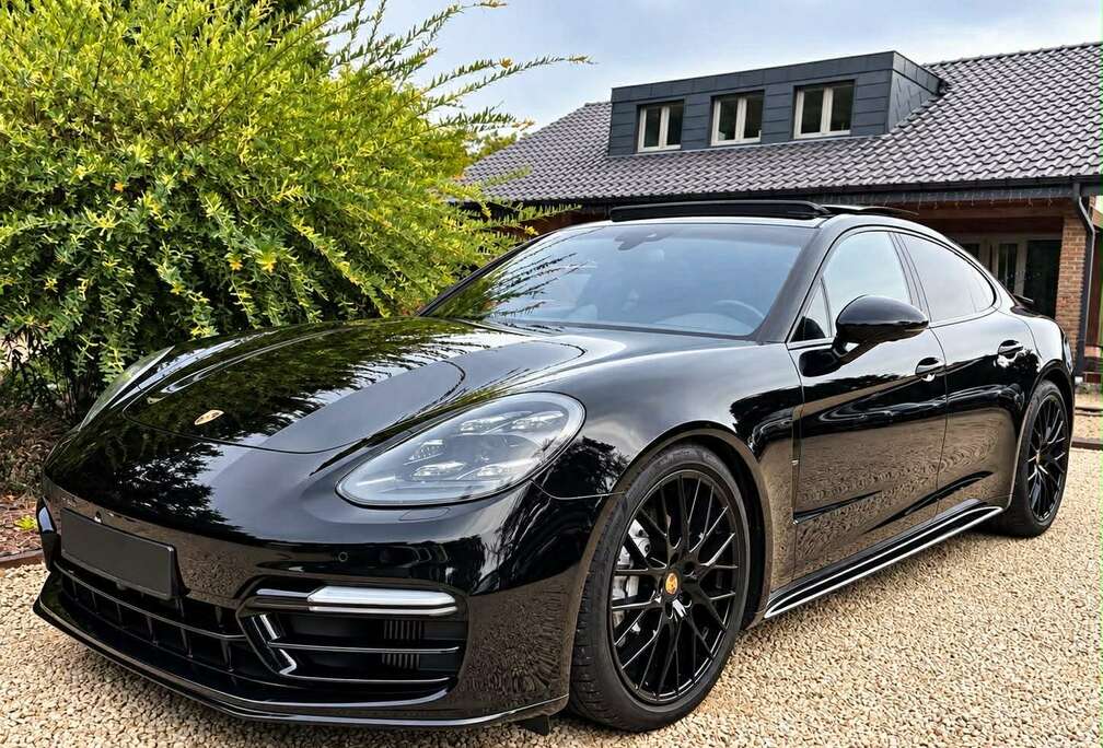 Porsche 4 Motion Turismo 3.0 V6 Turbo PDK Sport Chrono