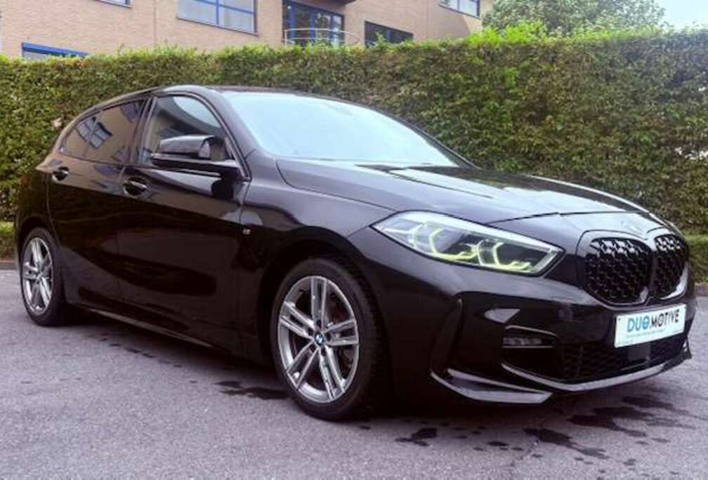 BMW M-Pakket, CarPlay, Sensoren,... 23995€