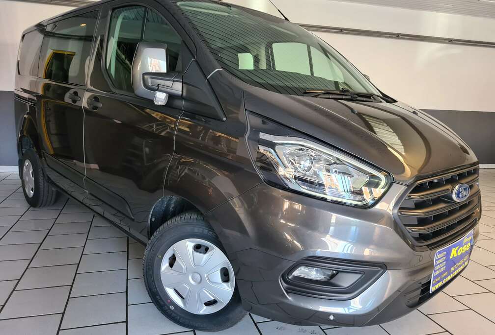Ford DBL CABINE// UTILITAIRE 5 PL// CLIM// FAIBLE KM