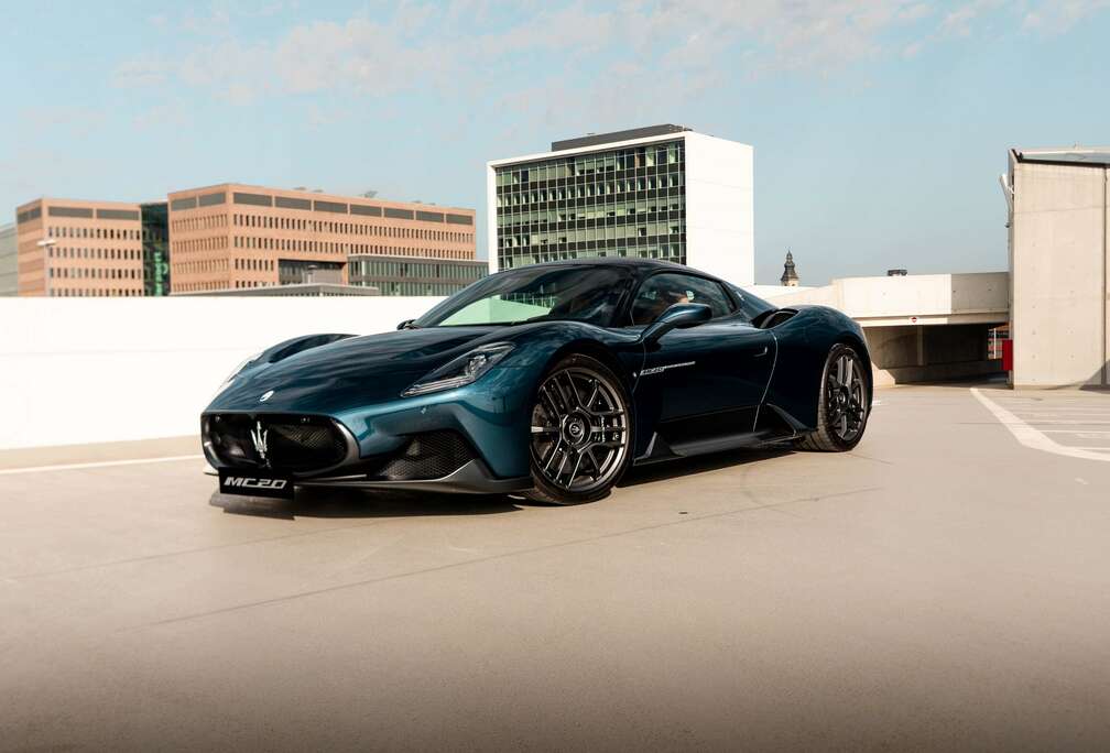 Maserati MC20
