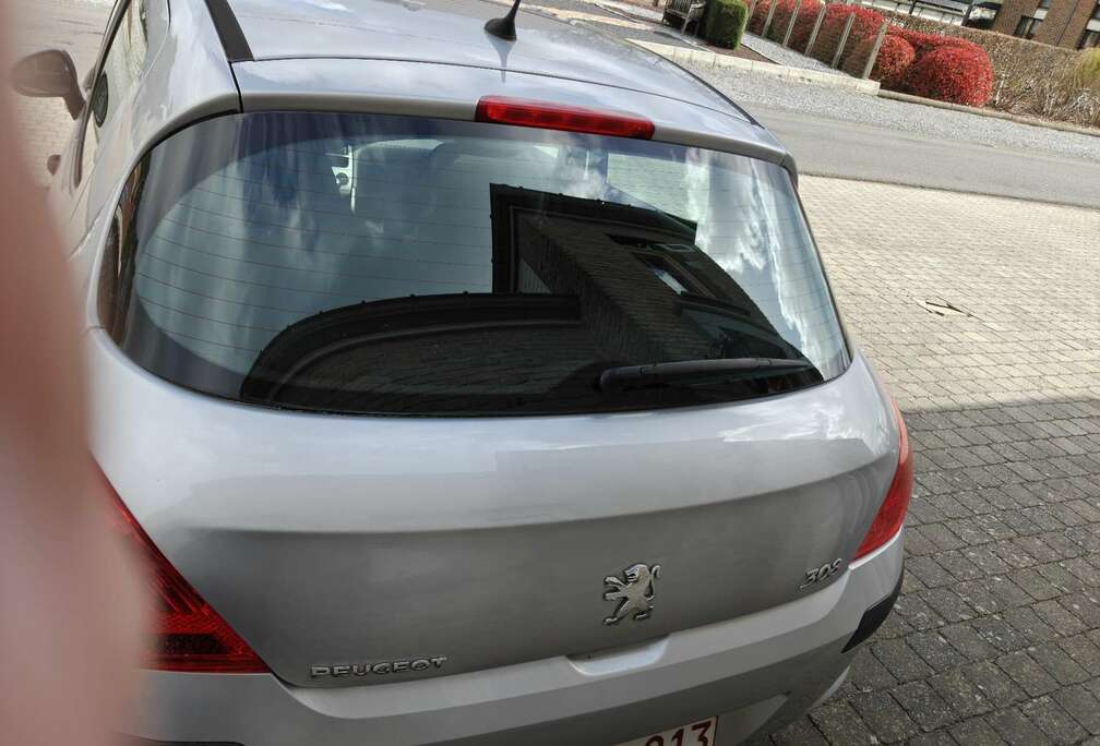 Peugeot 1.4i Confort