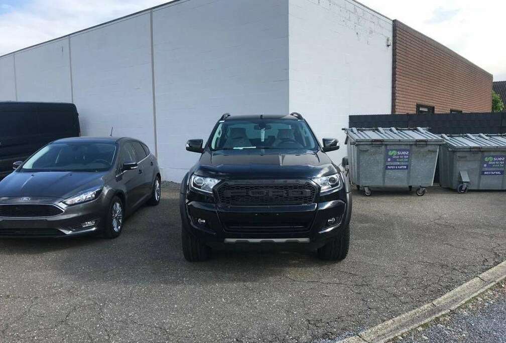 Ford 3.2 TDCi Limited (2019) all black edition
