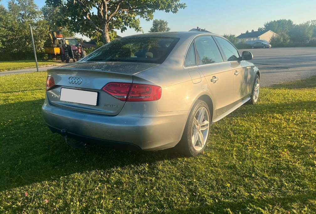 Audi A4 2.0 TDI 143 DPF S line Multitronic A