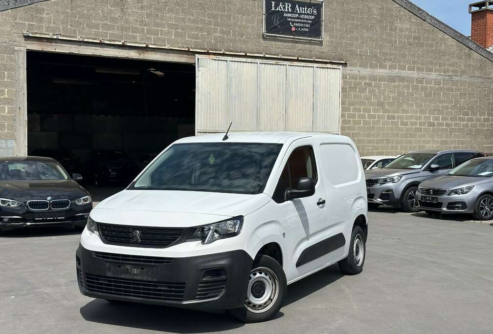 Peugeot 1.5 BlueHDi L1 Navi/PDC/AppleCarplay/Garantie