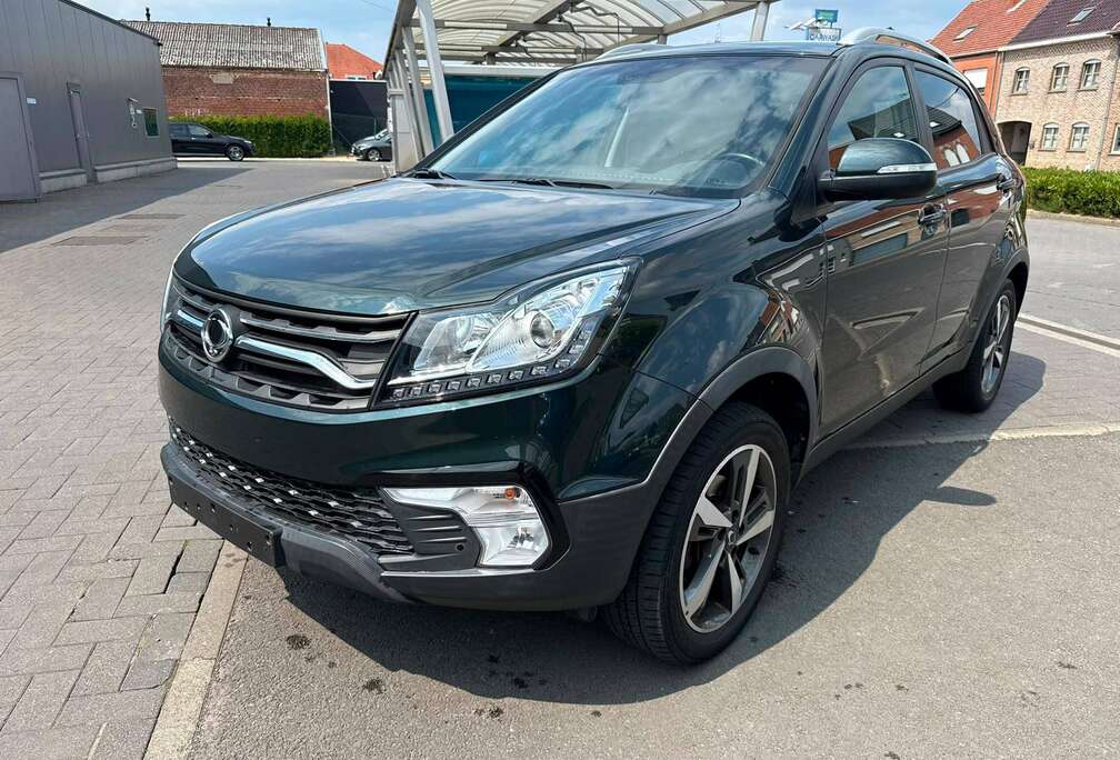 SsangYong Korando 2.0i e-XGi200 2WD Sapphire GARANTIE 12 MOIS/MAANDEN