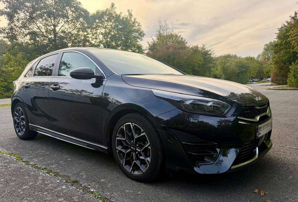 Kia Kia Ceed 1.5 T-GDi GT-Line Automaat | Pano | Safety Pack | Garantie 2030!