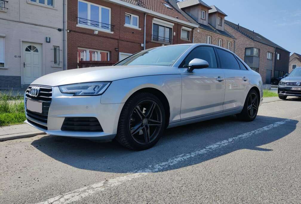 Audi AUDI A4 35 TFSI S tronic (mild hybrid)