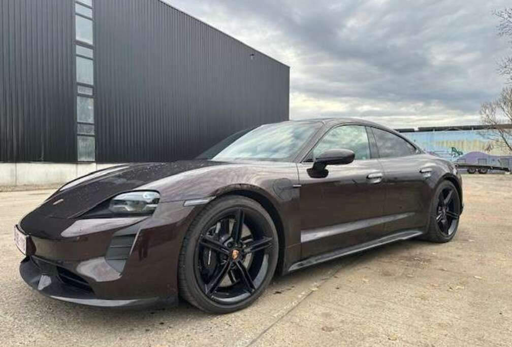 Porsche Taycan Turbo S