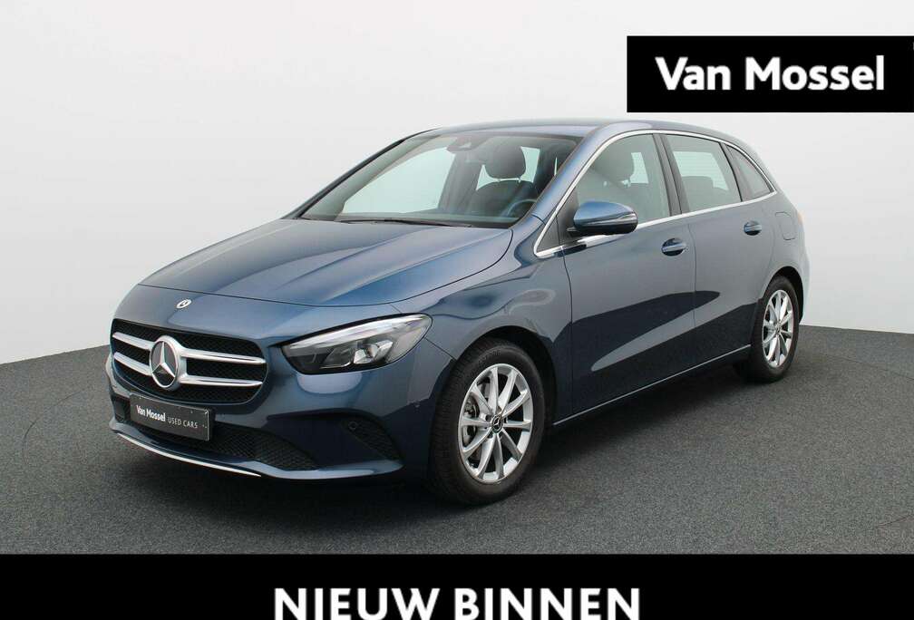 Mercedes-Benz Luxury Line + TREKHAAK + LED + PARKEERSENSOREN + 1