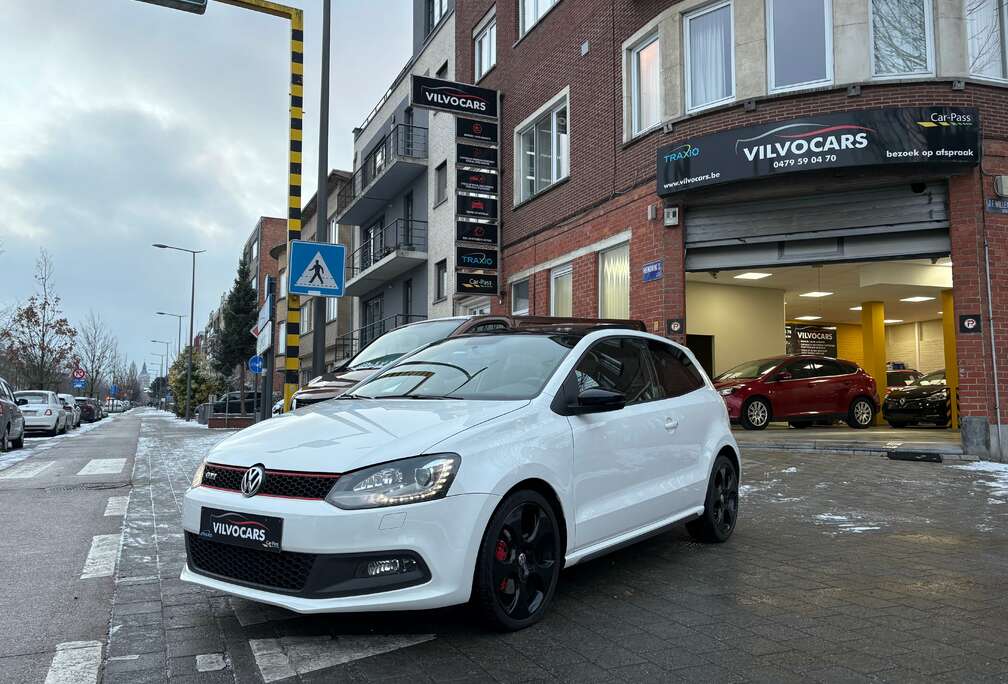 Volkswagen GTI/Toit ouvrant/Soundsystem