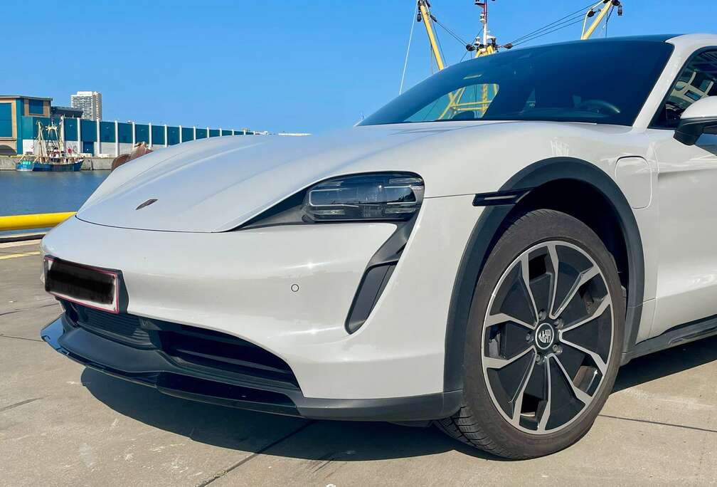 Porsche Cross Turismo mét Porsche approved garantie 1,5jaar !