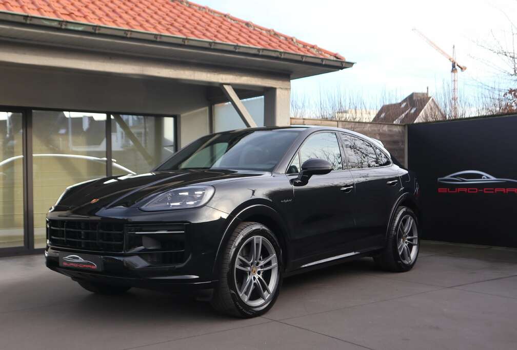 Porsche E-Hybrid Coupe/facelift/pano/luchtv/Sportchrono/