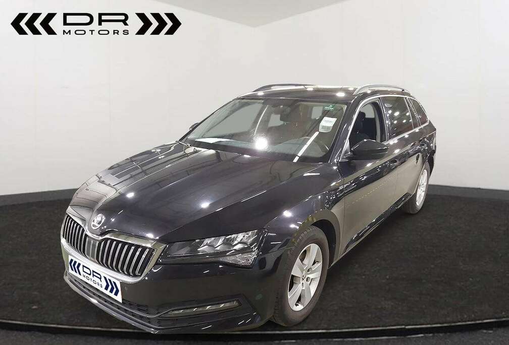 Skoda COMBI 1.5TSI DSG  AMBITION - NAVI - LED - ADAPT...