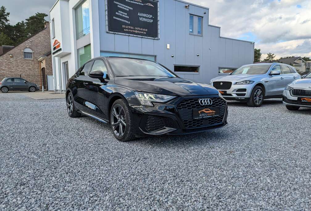 Audi 35 TFSI 2x S line  CARPLAY  SFEERLICHT  LEER