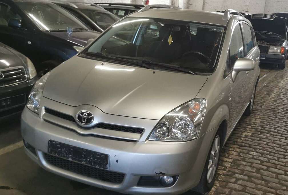 Toyota 130 VVT-i 5pl Linea Sol